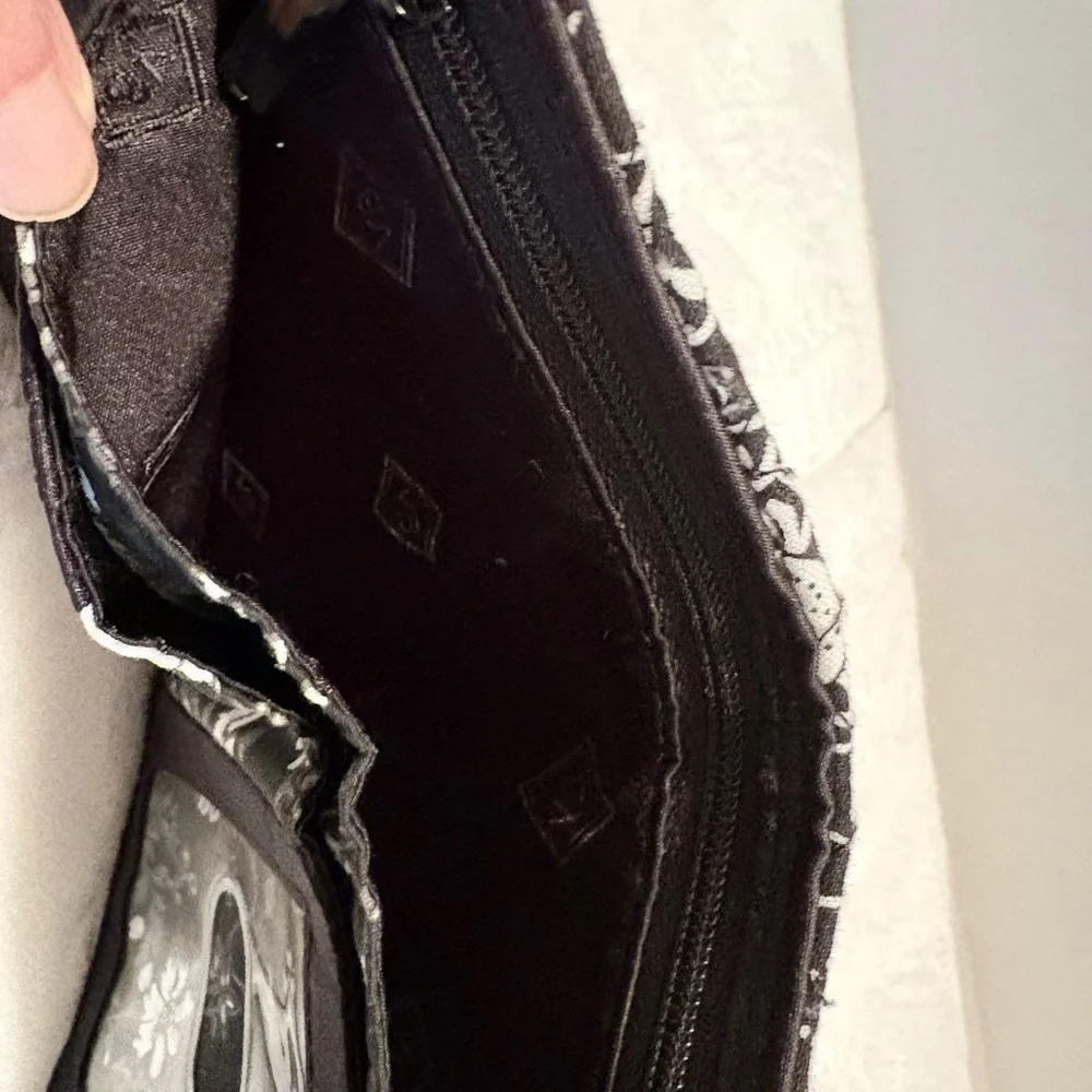 Vera Bradley Black and White Bandana Wallet - Picture 11 of 13